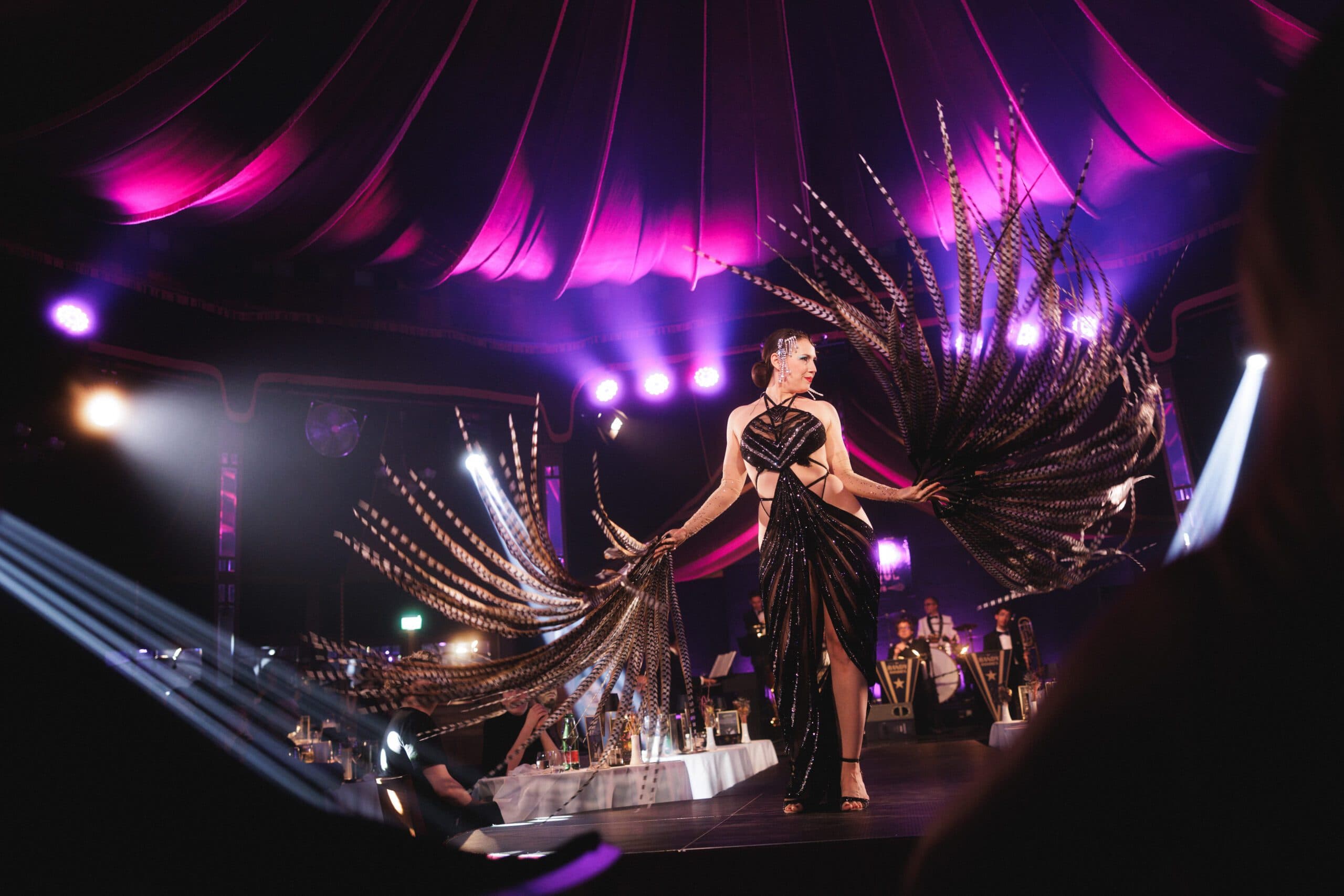 Burlesque – The art of stylish seduction 33